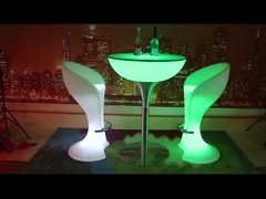 Ánh sáng đèn LED bar bàn cocktail và ghế không dây đứng lên bàn bar cho bữa tiệc