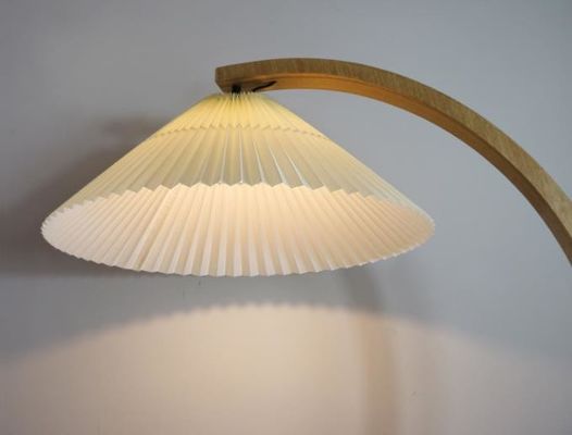 Creative Pleated Rattan Standing Lamp cho phòng ngủ phòng khách