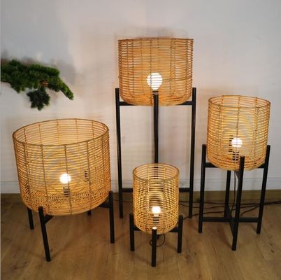 4 chân Wicker đèn sàn Rattan cho không khí phòng khách