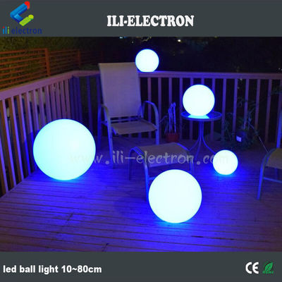 Trang trí tiệc cưới bóng led nhựa