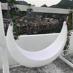 Thiết kế sự kiện nhựa phát sáng dẫn trăng swing