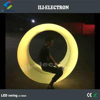 Đ swing ngoài trời bằng nhựa