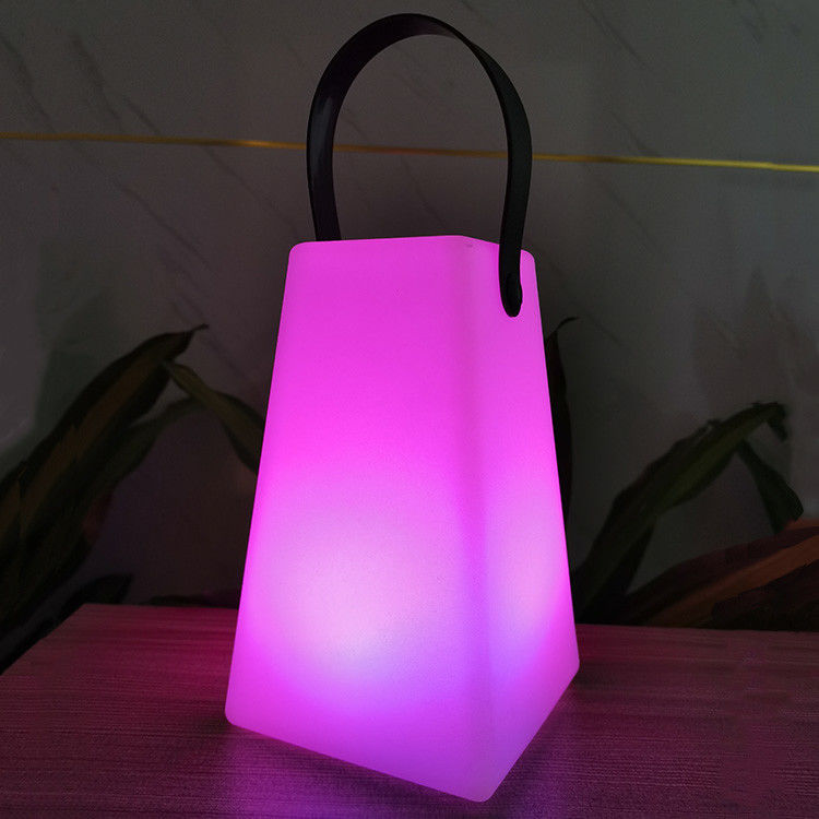 Đèn đèn LED di động có thể sạc lại điều khiển không dây màu sắc cho cắm trại