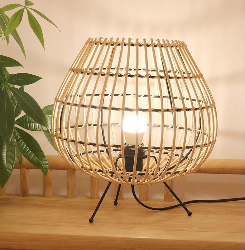 Đèn bàn rattan treo màu tự nhiên cho phòng ngủ