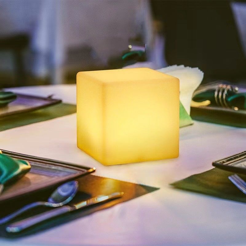 6 inch LED Cube Night Light màu sắc USB sạc chống nước