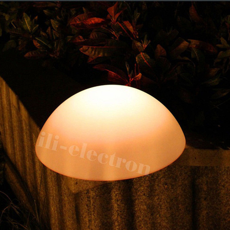 Nhựa LED thay đổi màu sắc Đèn bóng chống nước Hình hình bán cầu Cho trang trí vườn