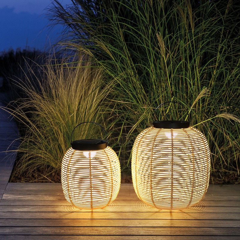 Rattan ngoài trời trang trí Đèn sàn chống thấm Đèn vườn mặt trời